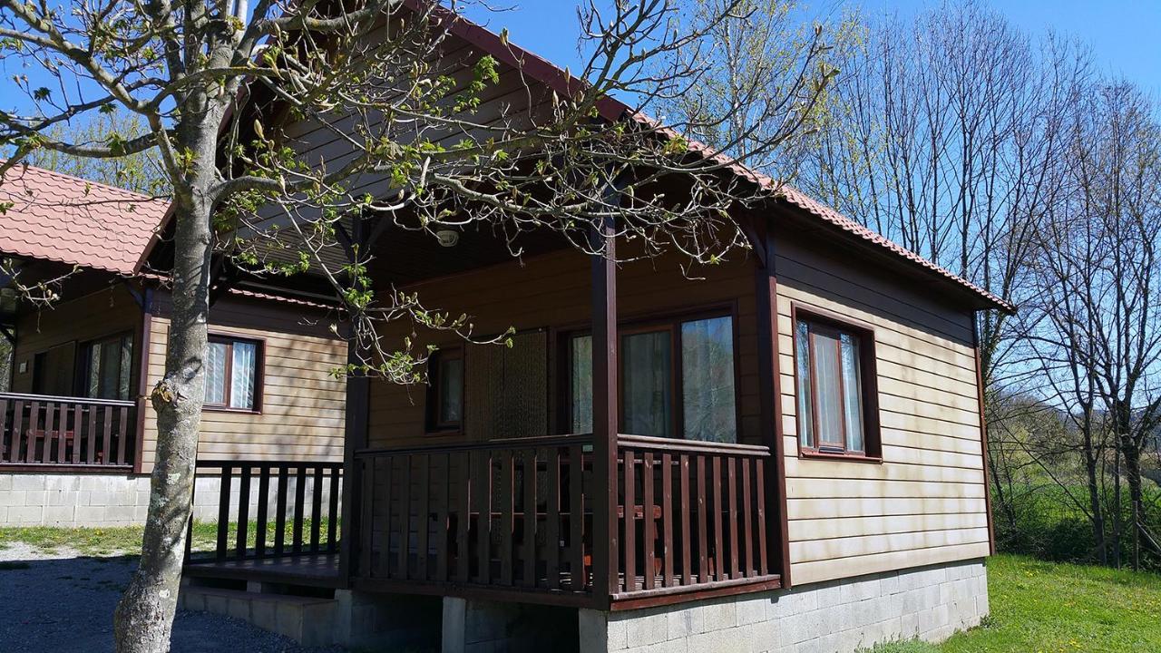 Camping - Bungalows La Soleia D'Oix 外观 照片
